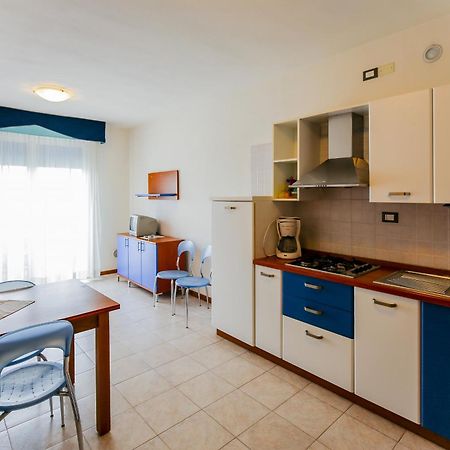 Tamerici Lido Altanea Apartment Каорле Екстериор снимка